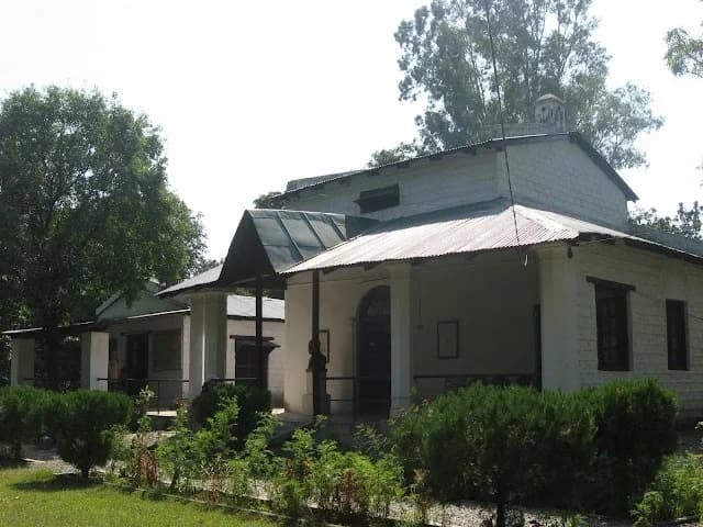 Kaladhungi & Corbett Museum