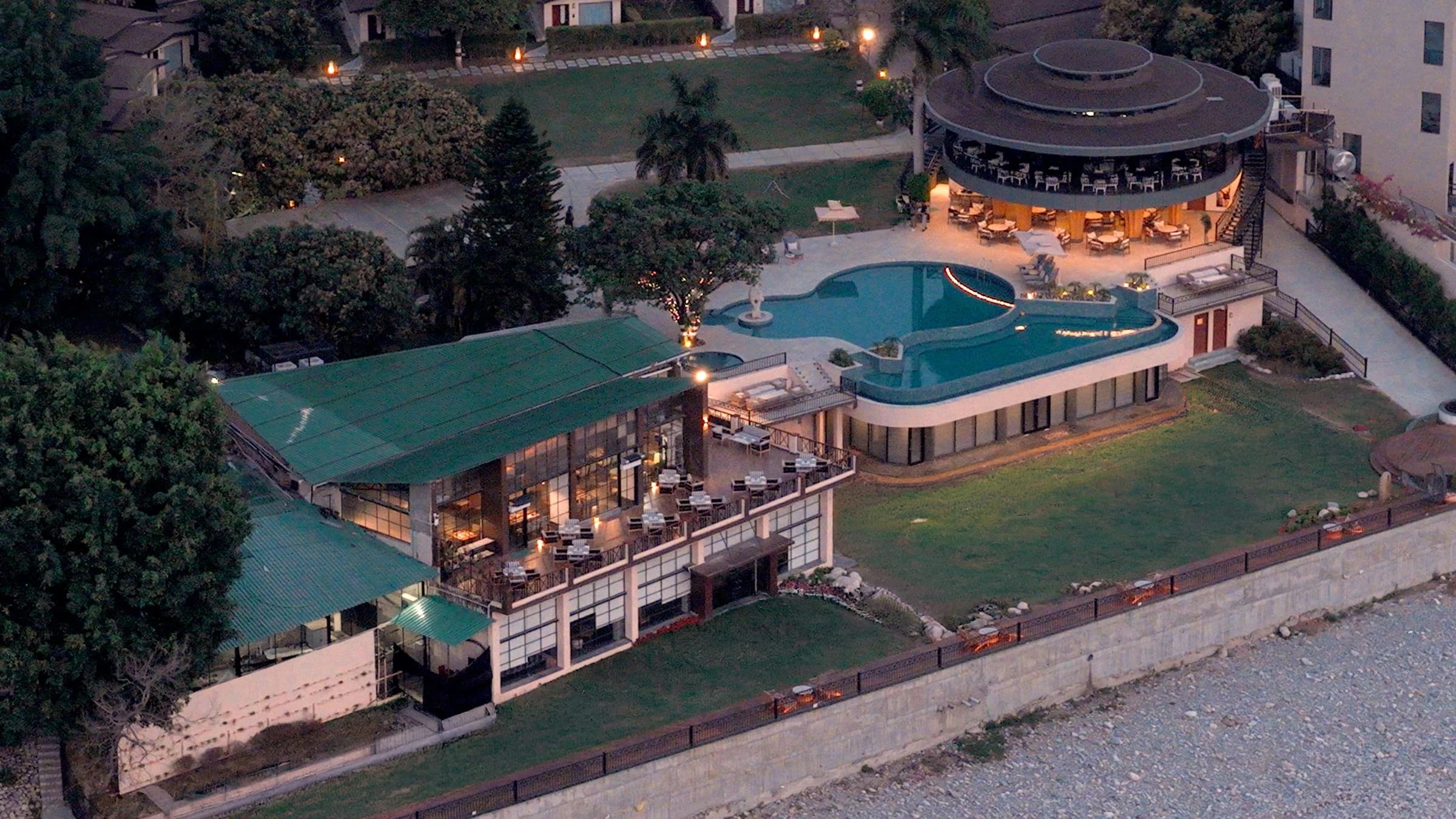 Manu Maharani Resort & Spa