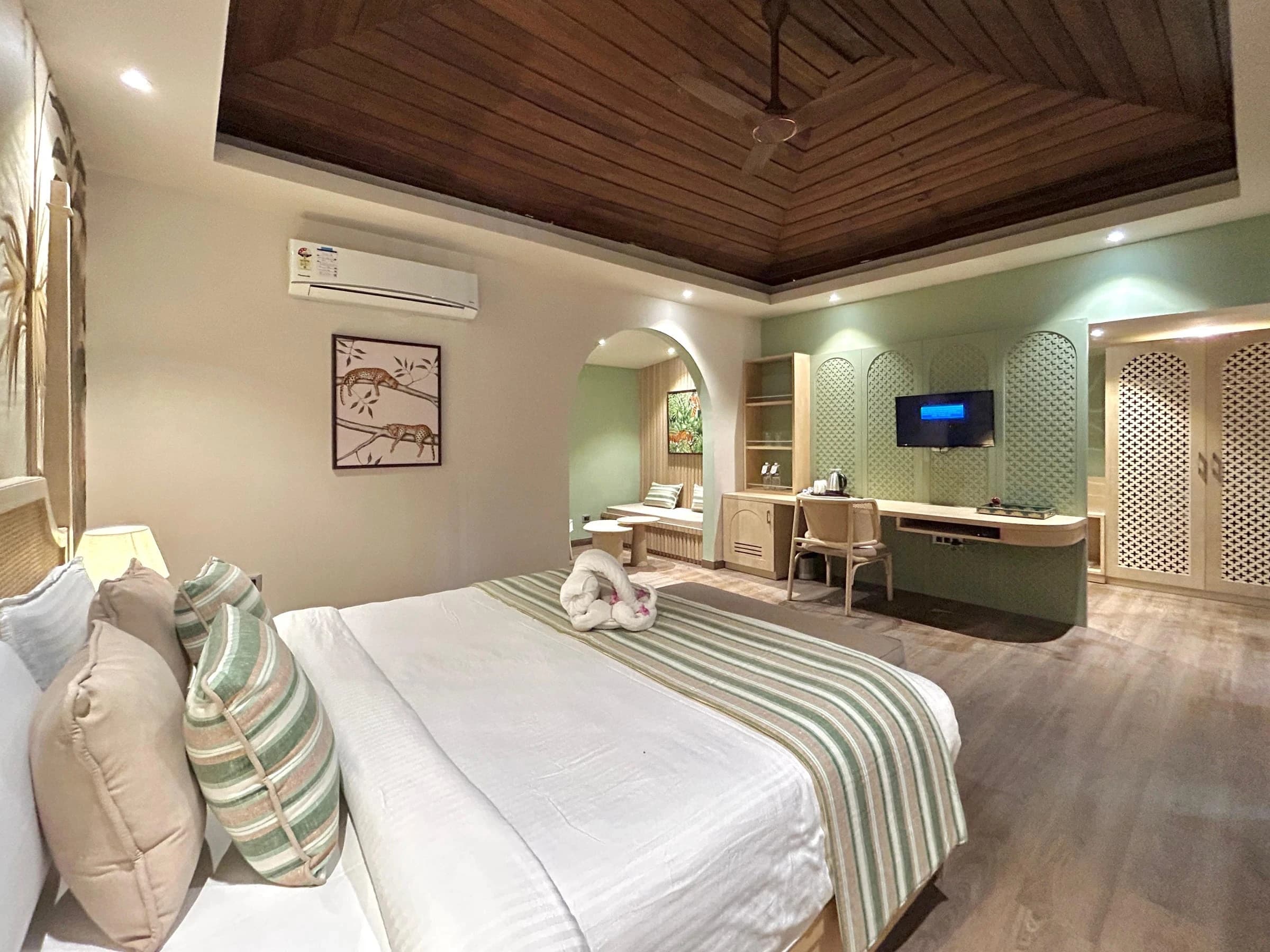 Executive Jacuzzi Room - Image 2