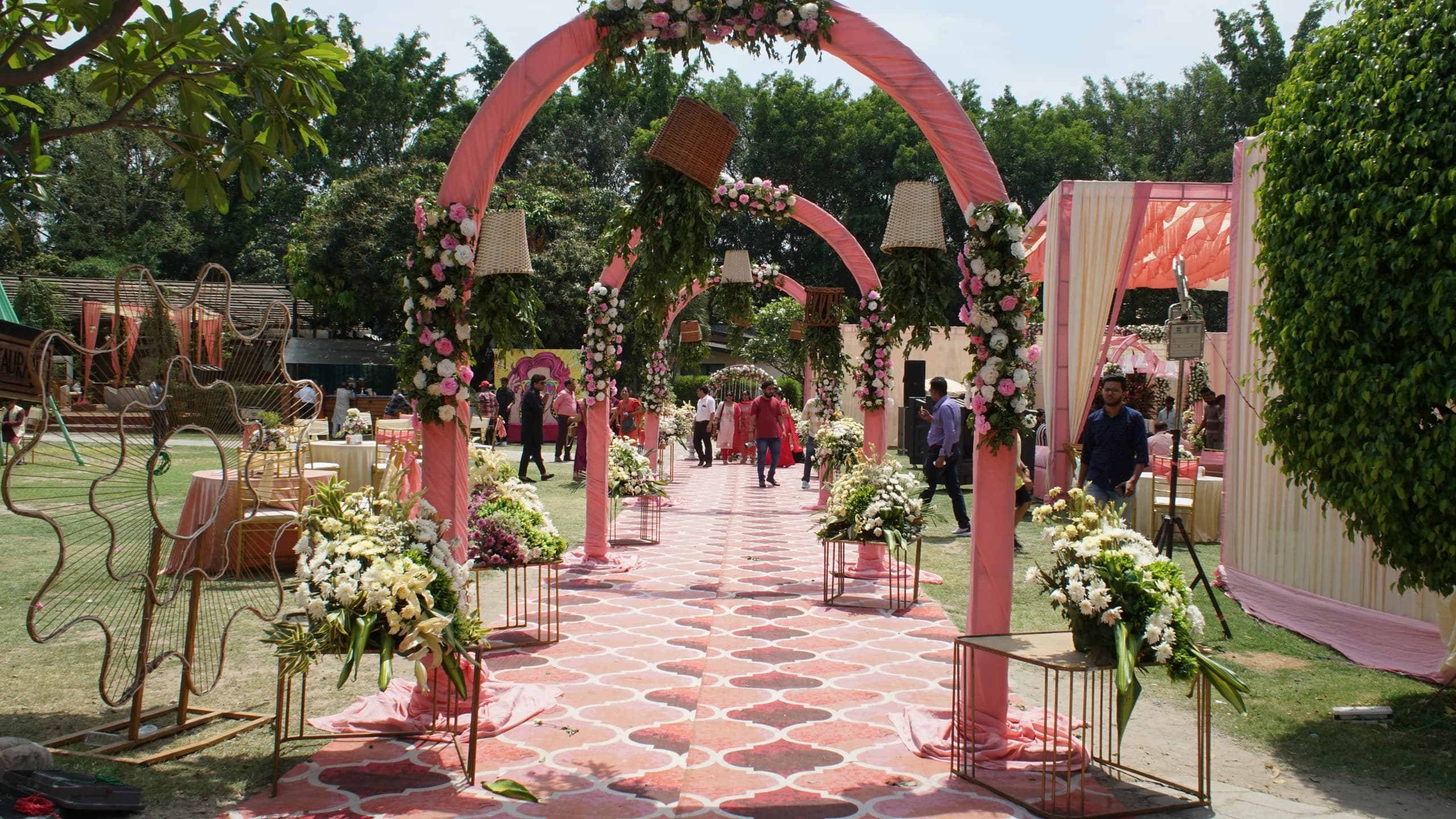 Wedding couple at Manu Maharani